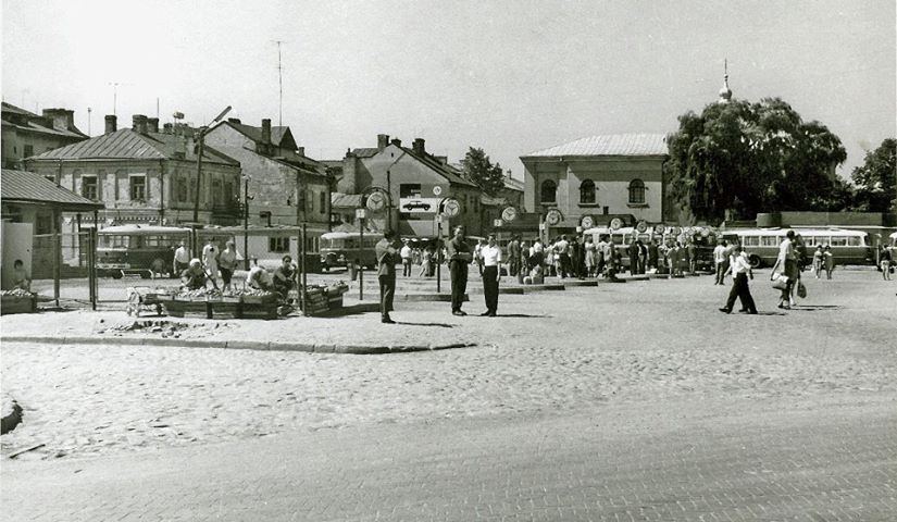 Plac autobusowy zd Otachel ok 1970